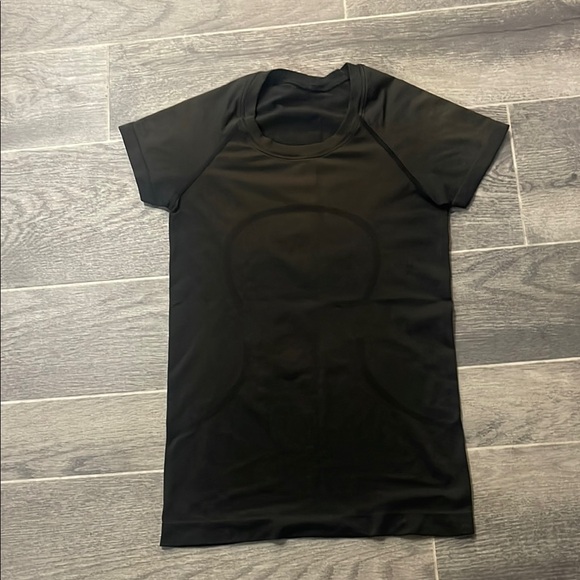 lululemon athletica  Black Shirt - Picture 3 of 5